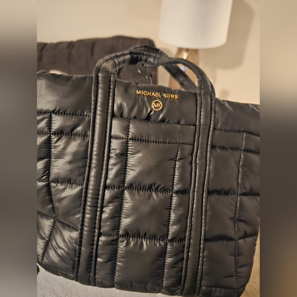 EUC Michael Michael Kors Small Stirling Grab Quilted Tote bag